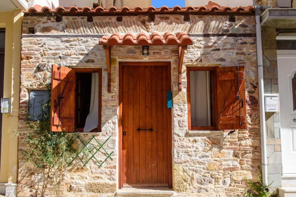 Apartment Stone House 5 Min From The Centre/port Lávrion