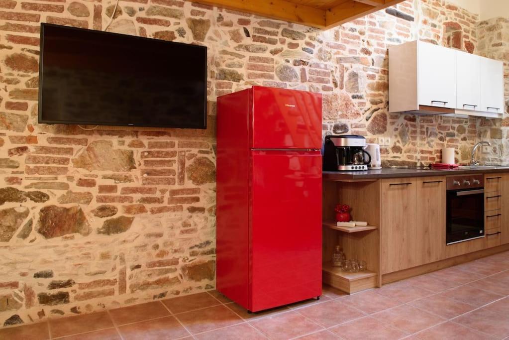 Stone House 5 Min From The Centre/port Apartment